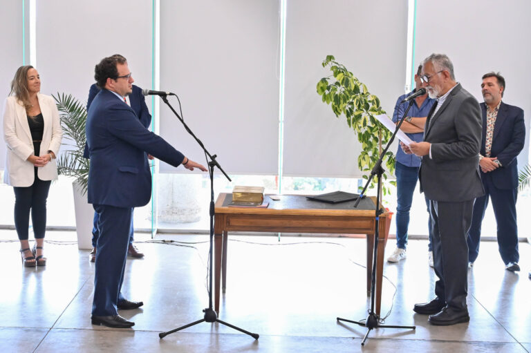 Lee más sobre el artículo El gobernador puso en funciones al nuevo ministro de Salud