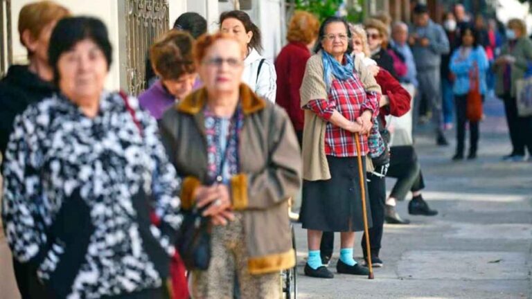 Lee más sobre el artículo Por la suba del salario mínimo, aumentarán las jubilaciones en abril y mayo