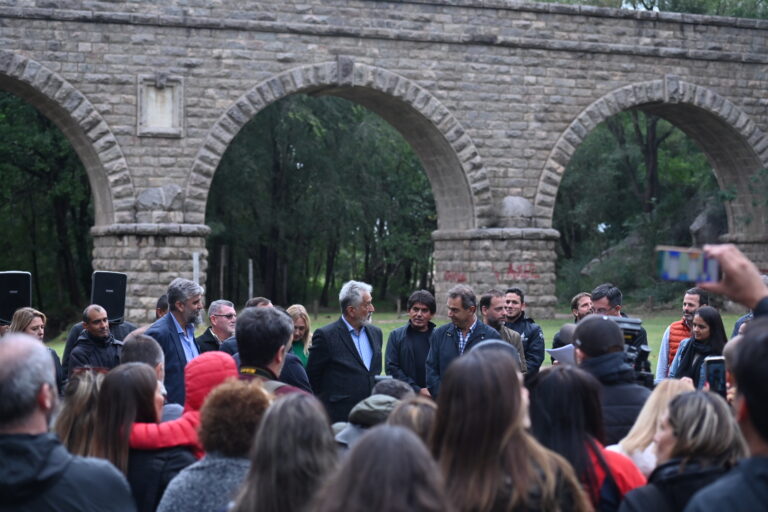 Lee más sobre el artículo El gobernador inició la construcción del Parque Vulpiani en Juana Koslay