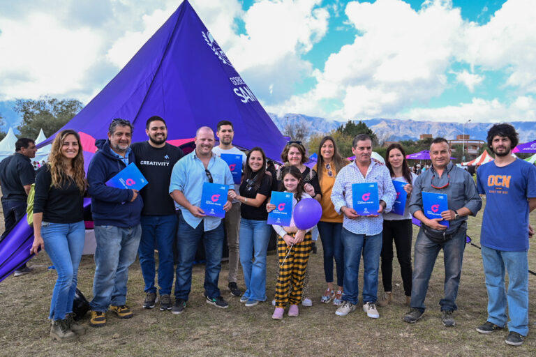 Lee más sobre el artículo Comunicación: emprendedores del interior recibieron sus créditos Nuevas Voces