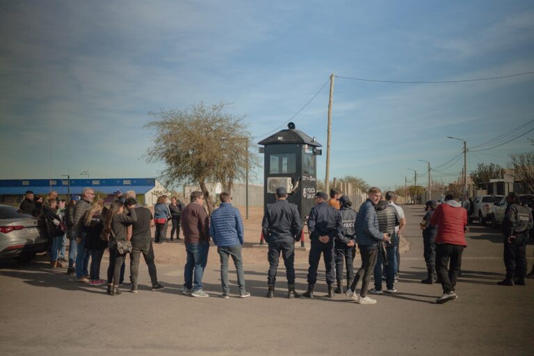Lee más sobre el artículo Comenzó la instalación de los Nodos de Articulación Policial en todo el territorio provincial