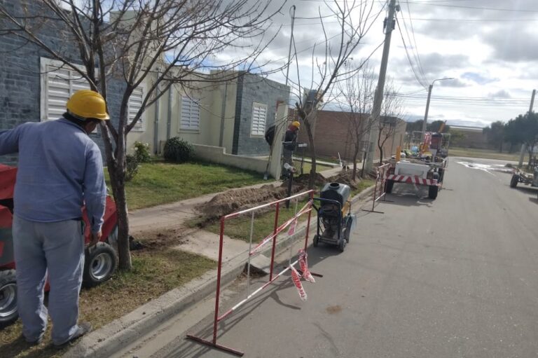 Lee más sobre el artículo Gas Natural: El Gobierno provincial tiene en marcha obras que beneficiarán a más de 9700 familias