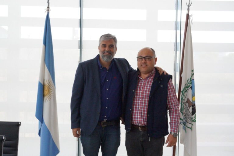 Lee más sobre el artículo “Diego González anuncia a Alberto Rodríguez Saá hijo, como su ministro de Gobierno si gana las elecciones en San Luis”