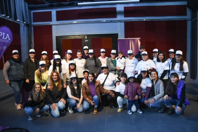 Lee más sobre el artículo Inclusión de género: 50 beneficiarias ya forman parte del Programa Integral para la Autonomía¿´/