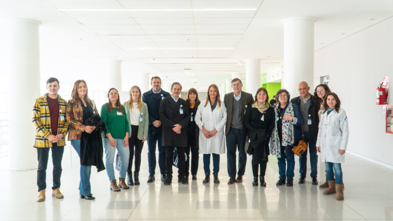 Lee más sobre el artículo Autoridades del Fefara visitaron el Hospital Central “Ramón Carrillo”