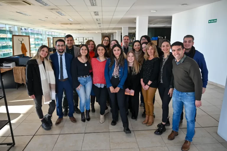 Lee más sobre el artículo Estudiantes de la UCCuyo realizarán pasantías laborales en el Ministerio de Gobierno, Justicia y Culto