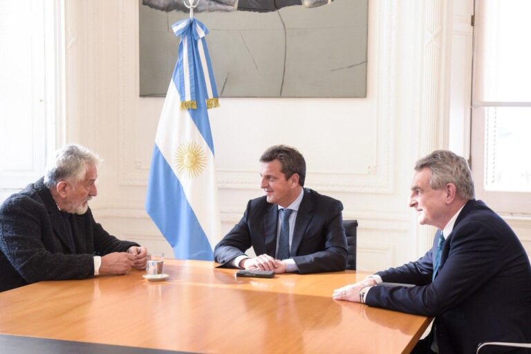 Lee más sobre el artículo El gobernador se reunió con los candidatos de Unión por la Patria