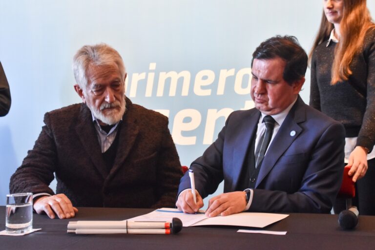 Lee más sobre el artículo El gobernador firmó un convenio con la Agencia Nacional de Discapacidad