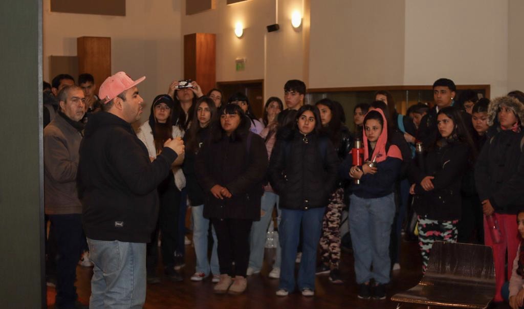 Read more about the article Una escuela de Santa Rosa llegó a los estudios de Casa de la Música