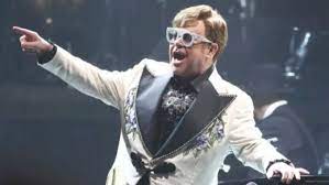Read more about the article Internaron de urgencia a Elton John tras haber sufrido un accidente doméstico
