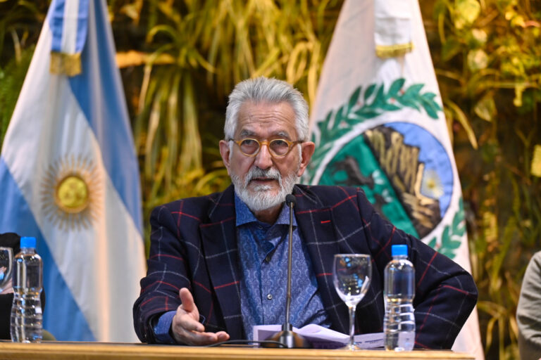 Lee más sobre el artículo “De la crisis se sale por arriba, no por la ventana”