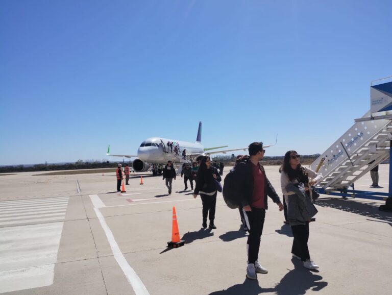 Lee más sobre el artículo Llegó un nuevo vuelo desde Chile al Aeropuerto Valle del Conlara
