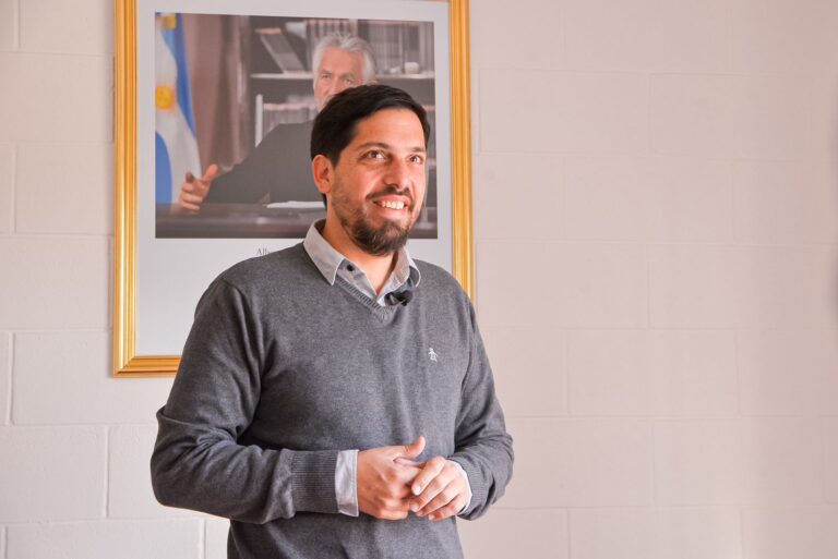 Lee más sobre el artículo Nicolás Anzulovich: “Este anuncio es histórico y generará un impulso económico trascendental”