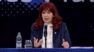 Read more about the article Cristina Fernández negó que haya un vuelco a la derecha de la sociedad: “Querer un buen trabajo o sueldo es casi peronista”