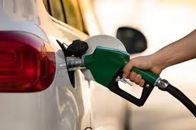 Read more about the article Suba de precio mayorista y demora en importaciones detrás de la falta de combustible