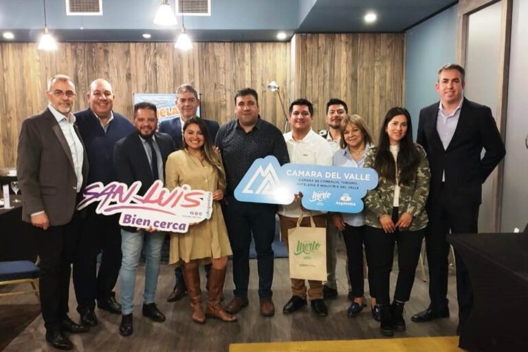 Lee más sobre el artículo San Luis promociona sus destinos y potencial turístico en Santiago de Chile