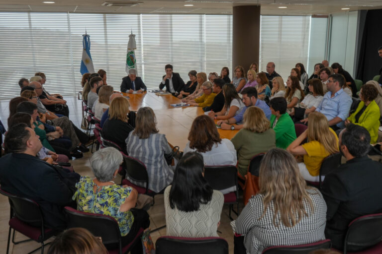 Lee más sobre el artículo El Gobernador se reunió con directivos de escuelas privadas