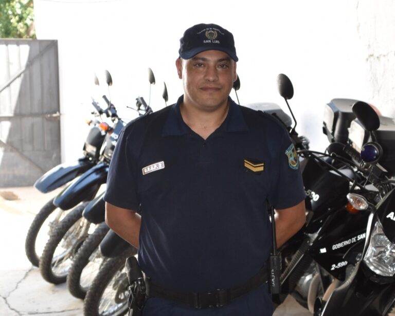 Lee más sobre el artículo Reconocieron a un policía por salvarle la vida a un bebé en Villa Mercedes