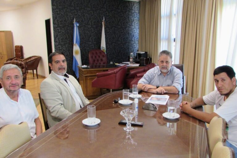 Lee más sobre el artículo El Vicegobernador se reunió con el padre y el abuelo de Guadalupe Lucero