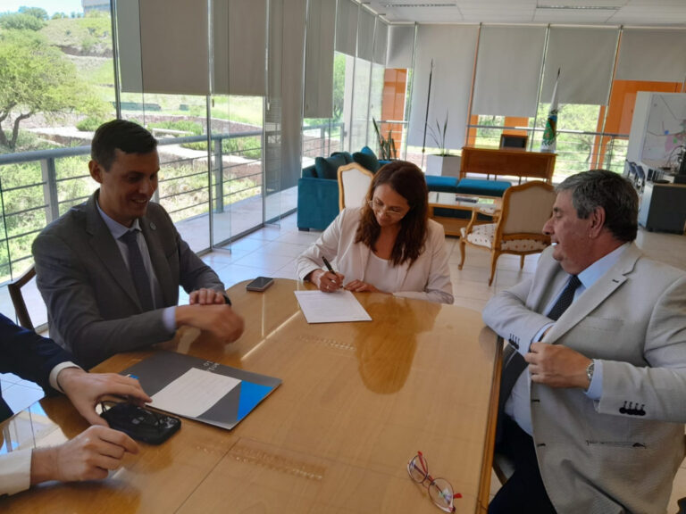 Lee más sobre el artículo El 1° de febrero se podrá iniciar la solicitud de escrituración de viviendas