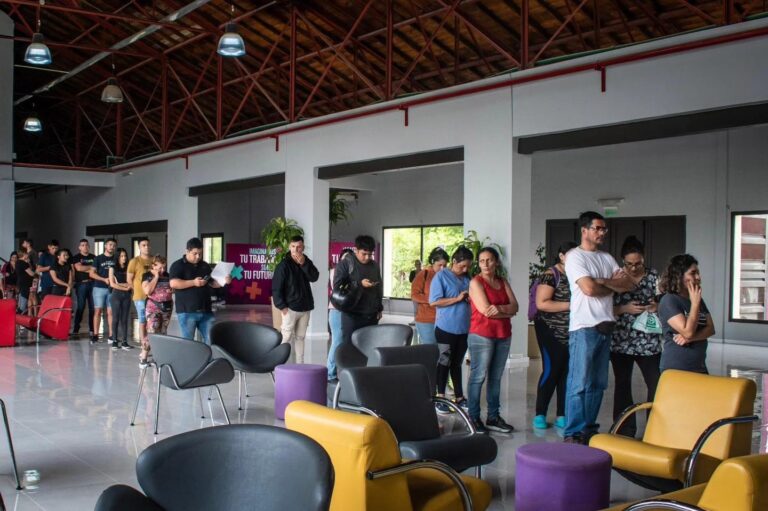 Lee más sobre el artículo La UPrO comienza su ciclo lectivo en toda la provincia con casi 5.700 alumnos