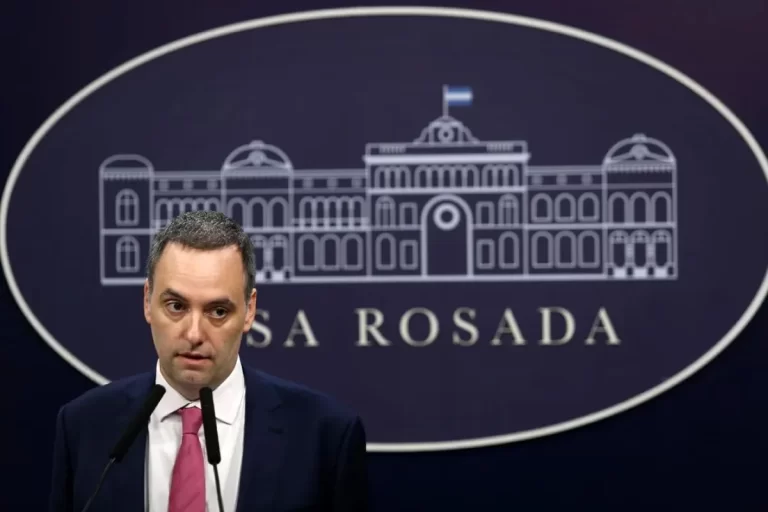 Lee más sobre el artículo El Gobierno anunció la desregulación de las obras sociales y apuesta a destrabar la negociación con los docentes