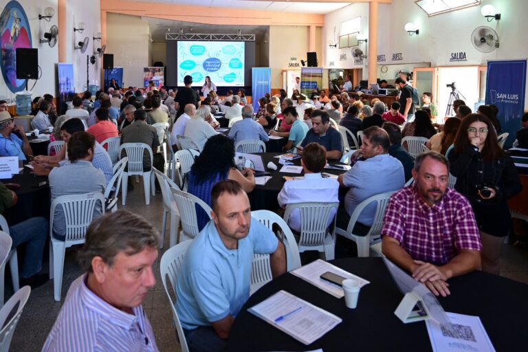 Lee más sobre el artículo 150 inscriptos para jornada de capacitación en Villa de Merlo: Apoyo a emprendedores y productores