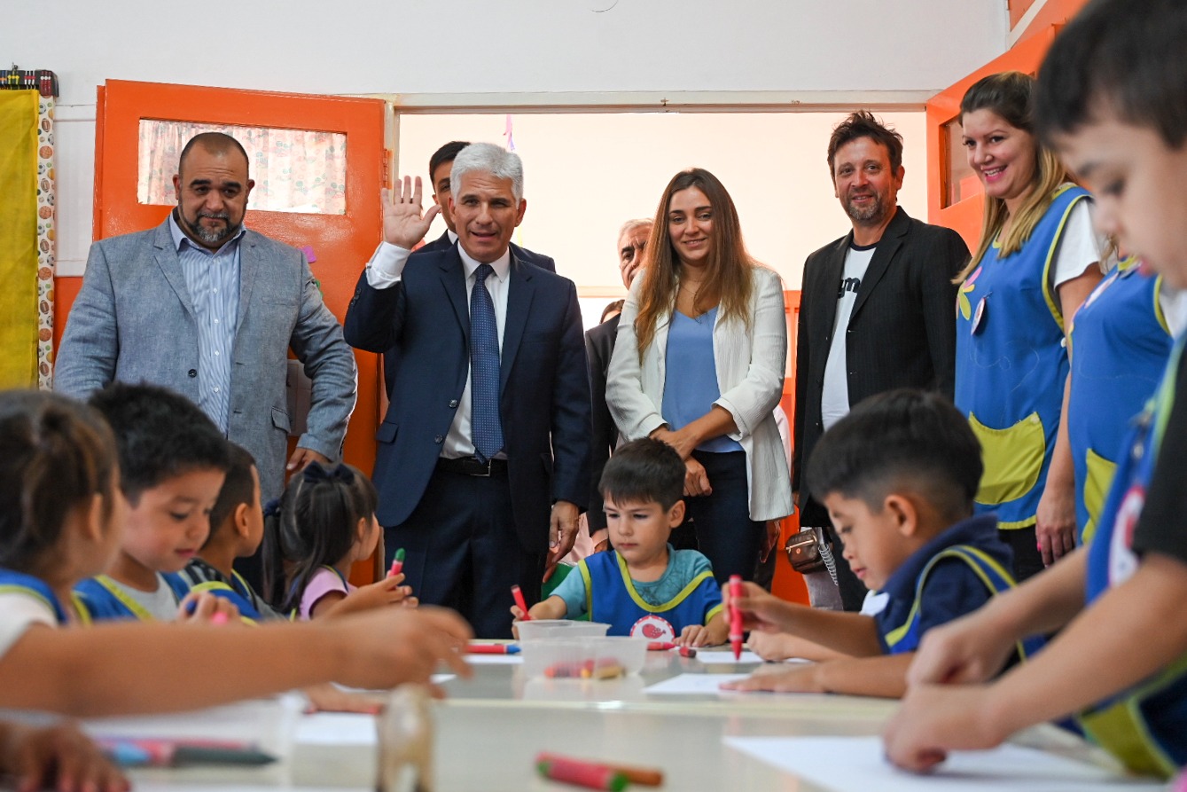 Read more about the article El Gobernador inaugura su gira escolar en Villa Mercedes: Compromiso con la educación y mejoras en la infraestructura