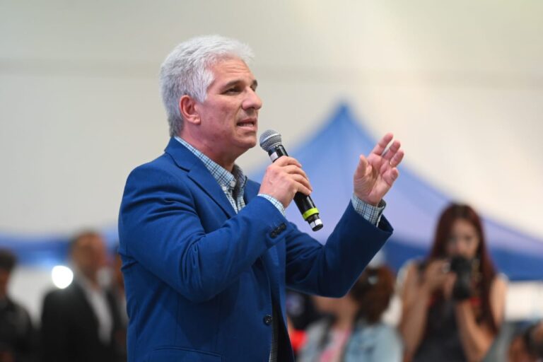 Lee más sobre el artículo Encuentro histórico entre emprendedores y el Gobierno de San Luis: medidas para impulsar el desarrollo económico