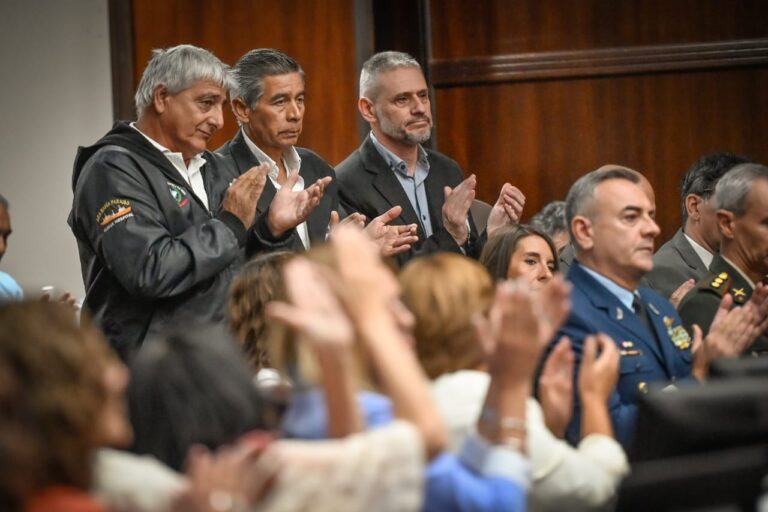 Lee más sobre el artículo Poggi Rinde Tributo a los Veteranos de Malvinas y Resalta la Inclusión en la Apertura de Sesiones Ordinarias