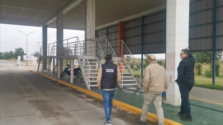 Lee más sobre el artículo Renovación de la barrera fitosanitaria de Justo Daract promueve seguridad y sustentabilidad
