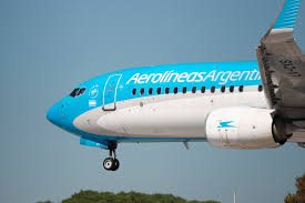 Read more about the article Sindicatos aeronáuticos alertan sobre un “nuevo proceso de vaciamiento” de Aerolíneas Argentinas