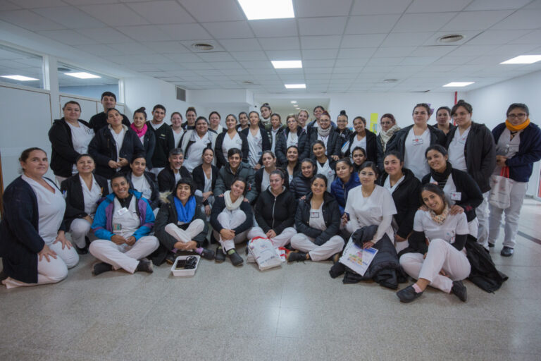 Lee más sobre el artículo Jornadas de salud: estudiantes de enfermería promueven bienestar en la comunidad