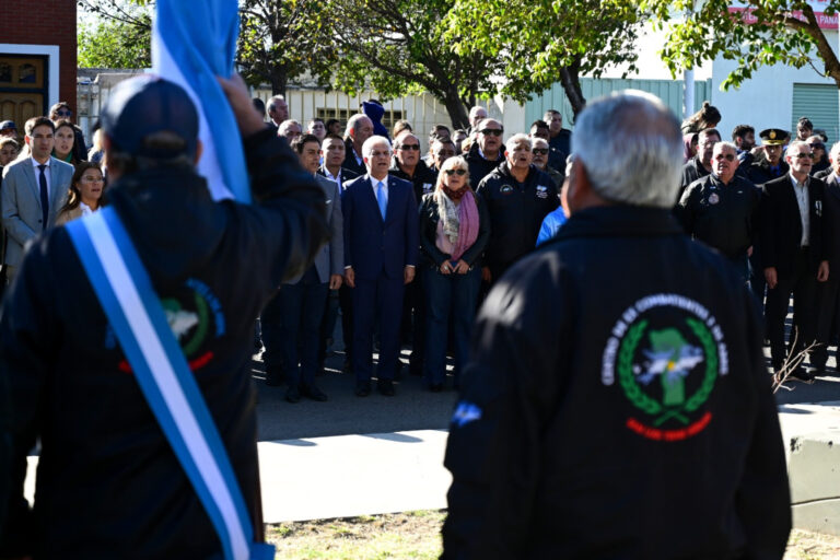 Lee más sobre el artículo Sanluiseños rinden homenaje a los caídos en el ARA General Belgrano