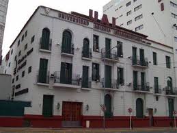 Lee más sobre el artículo Una estudiante se arrojó del piso 11 de una universidad en San Telmo