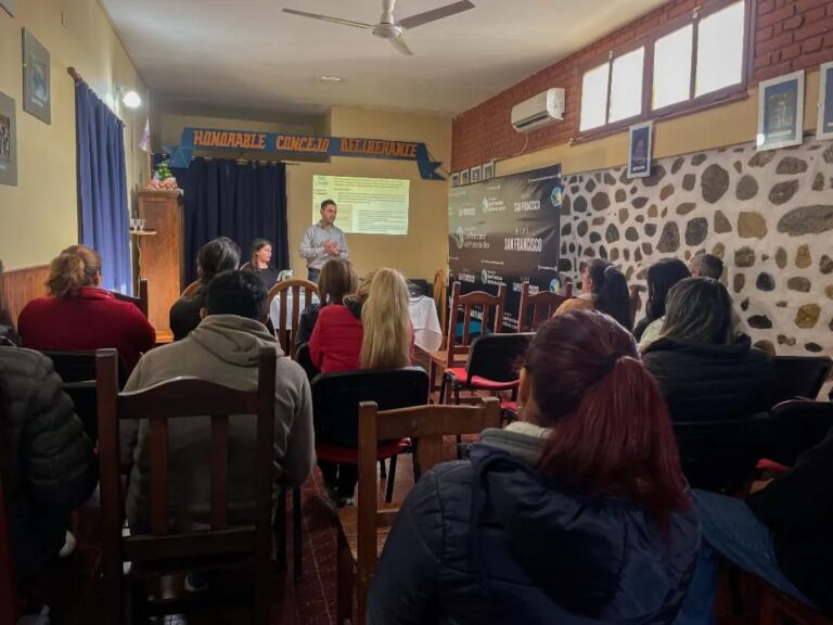 Lee más sobre el artículo San Francisco del Monte de Oro se capacita en eficiencia energética para un futuro sostenible
