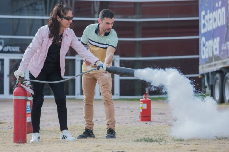 Lee más sobre el artículo Alumnos de la ULP realizan práctica en manejo de emergencias