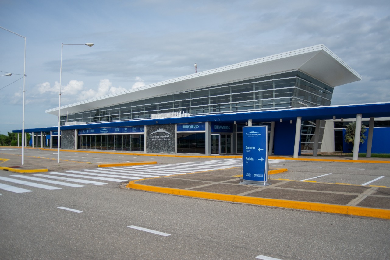 En este momento estás viendo Suspendida la operatividad del Aeropuerto de San Luis hasta el 11 de junio