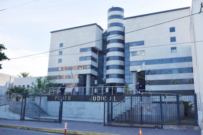 Lee más sobre el artículo Juicio por disparar a su hijo: fiscalía solicita 4 años y 6 meses de prisión