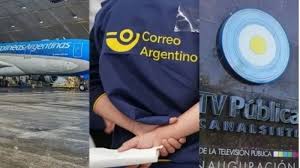 Lee más sobre el artículo Oficial: no se privatizarán Aerolíneas Argentinas, Correo Argentino, la TV Pública ni Radio Nacional