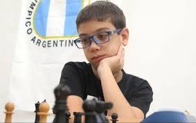 Read more about the article El presidente Javier Milei felicitó a Faustino, el niño argentino que es el maestro internacional de ajedrez más joven de la historia”