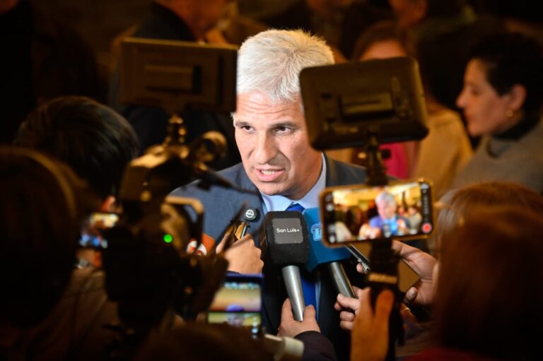 Lee más sobre el artículo Anuncio de aumento salarial del 10% para la administración pública provincial