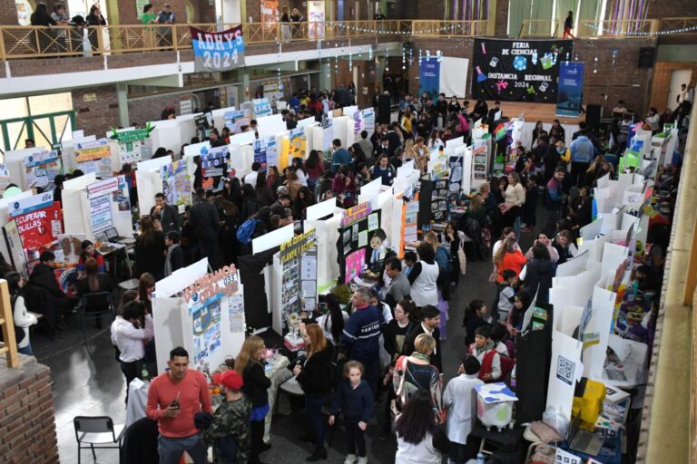 Lee más sobre el artículo 18 proyectos de la Feria de Ciencias pasan a la instancia nacional con enfoque STEAM