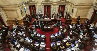 Lee más sobre el artículo El Senado retrocede con el aumento de las dietas y congela por este año los haberes de los legisladores