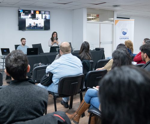 Lee más sobre el artículo Más de 250 docentes participaron en seminario sobre prevención de adicciones en la Universidad de La Punta