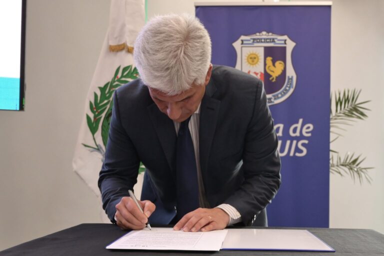 Lee más sobre el artículo El gobernador Poggi impulsa exámenes toxicológicos obligatorios para funcionarios públicos a través de un decreto