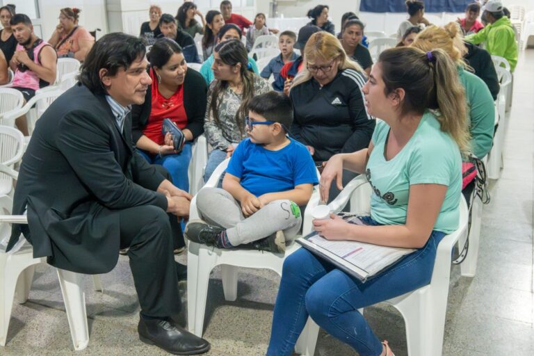 Lee más sobre el artículo La Secretaría de Discapacidad escuchó a los vecinos del Barrio Eva Perón II