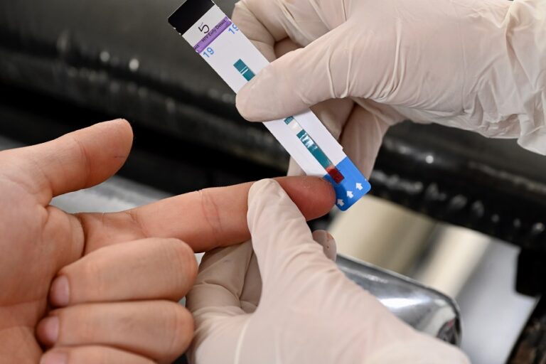 Lee más sobre el artículo El ministerio de Salud realizará testeos rápidos de VIH en toda la provincia