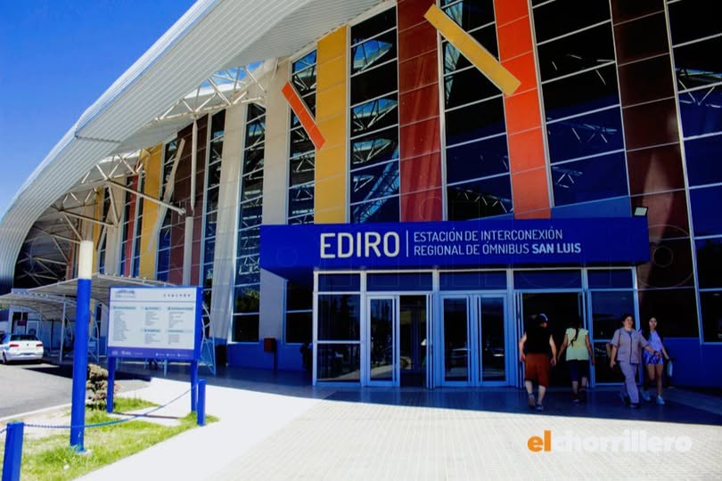 Lee más sobre el artículo San Luis: una mujer falleció en un colectivo cuando regresaba de un viaje de turismo