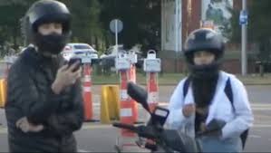 Lee más sobre el artículo La mujer que viajó borracha en moto fue sancionada por la app de autos